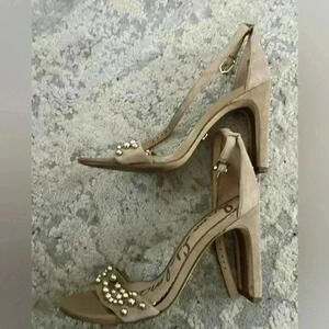 Sam Edelman 6.5 suede with gold balls and vintage vibe!